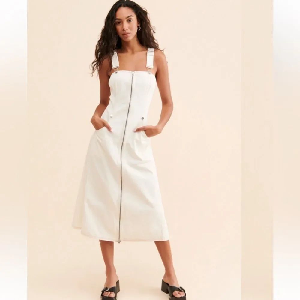 Anthropologie Overall Midi Dress
Forever That Girl XL